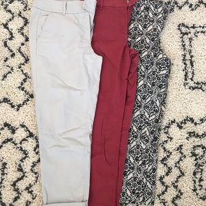 Loft Crop pants. Size 8. Khaki, Red, Print.